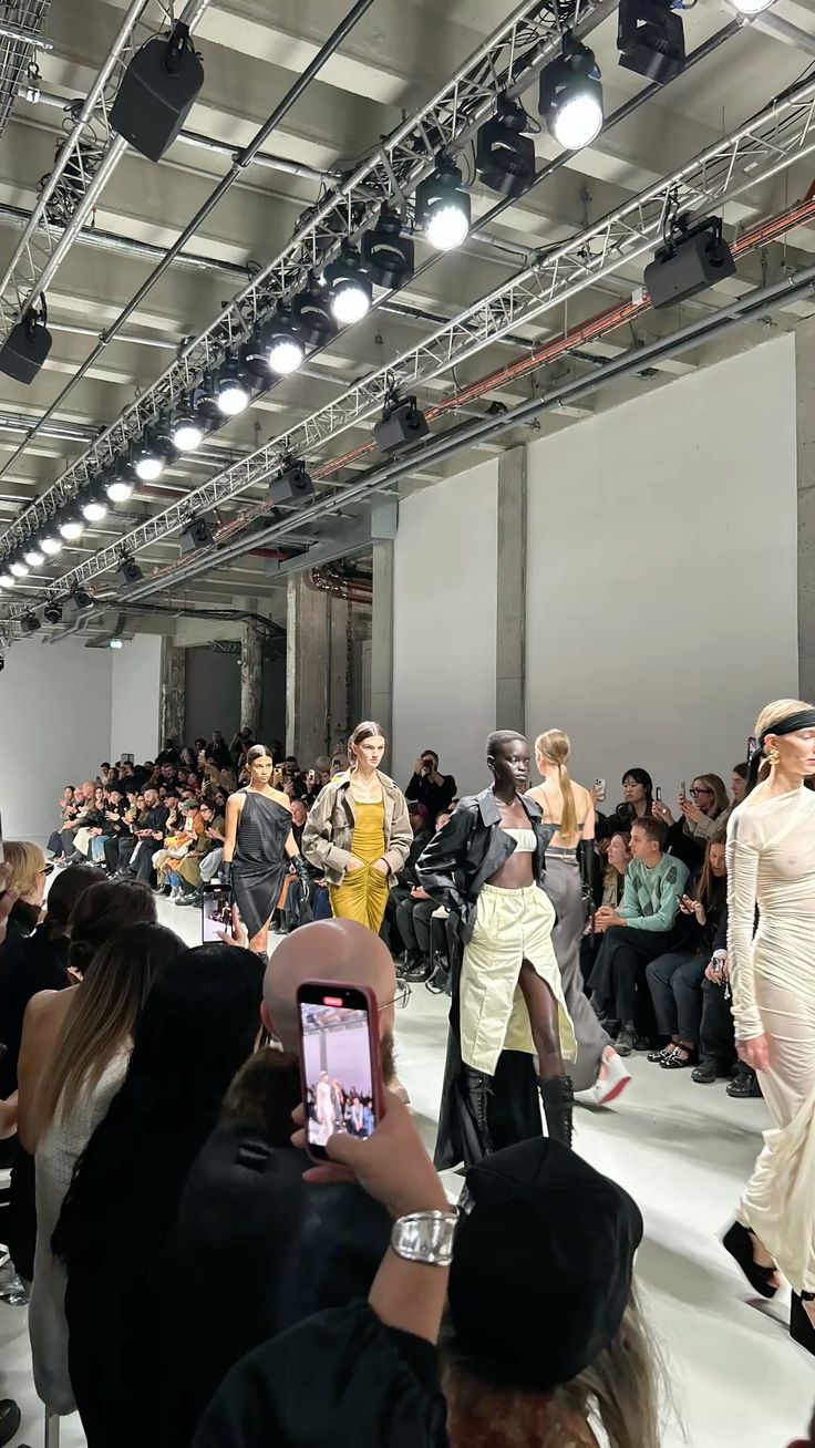 Fashion Weeks